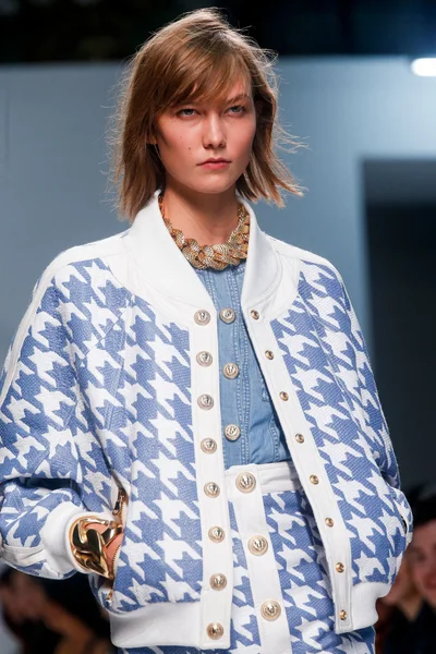Look 25